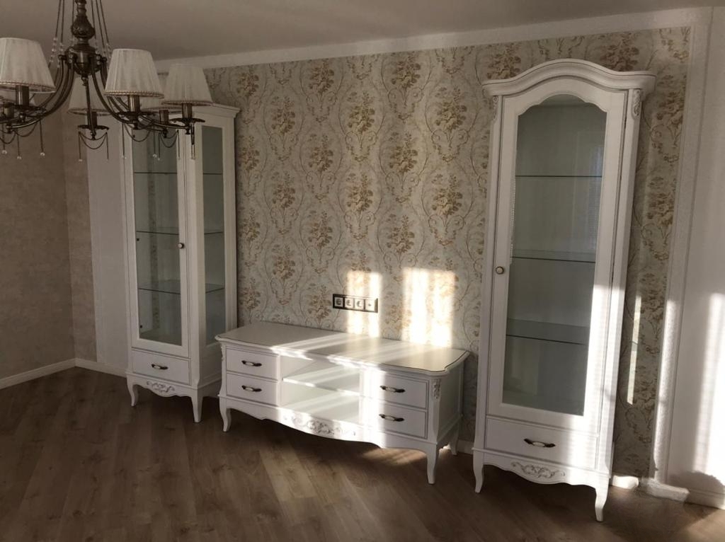 Витрина Aletan Provence, однодверная, со стеклянной дверью, левая, цвет: слоновая кость, размер 70х44х203 см (B602)B602 Витрина Aletan Provence, однодверная, со стеклянной дверью, левая, цвет: слоновая кость, размер 70х44х203 см (B602)B602