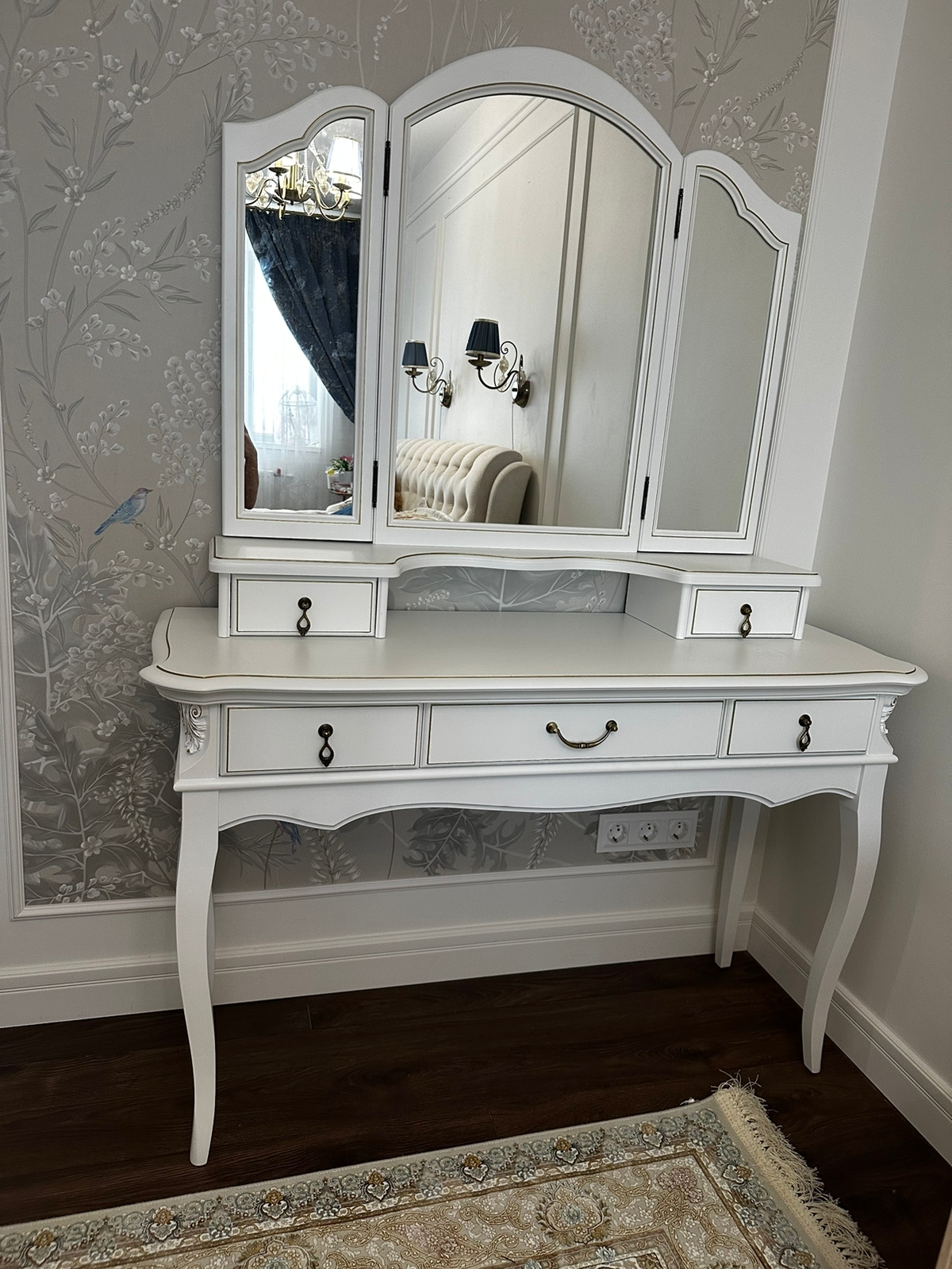 Стол-консоль Aletan Provence, 3 ящика, цвет: слоновая кость, размер 124х43х78 см (B903)B903 Стол-консоль Aletan Provence, 3 ящика, цвет: слоновая кость, размер 124х43х78 см (B903)B903