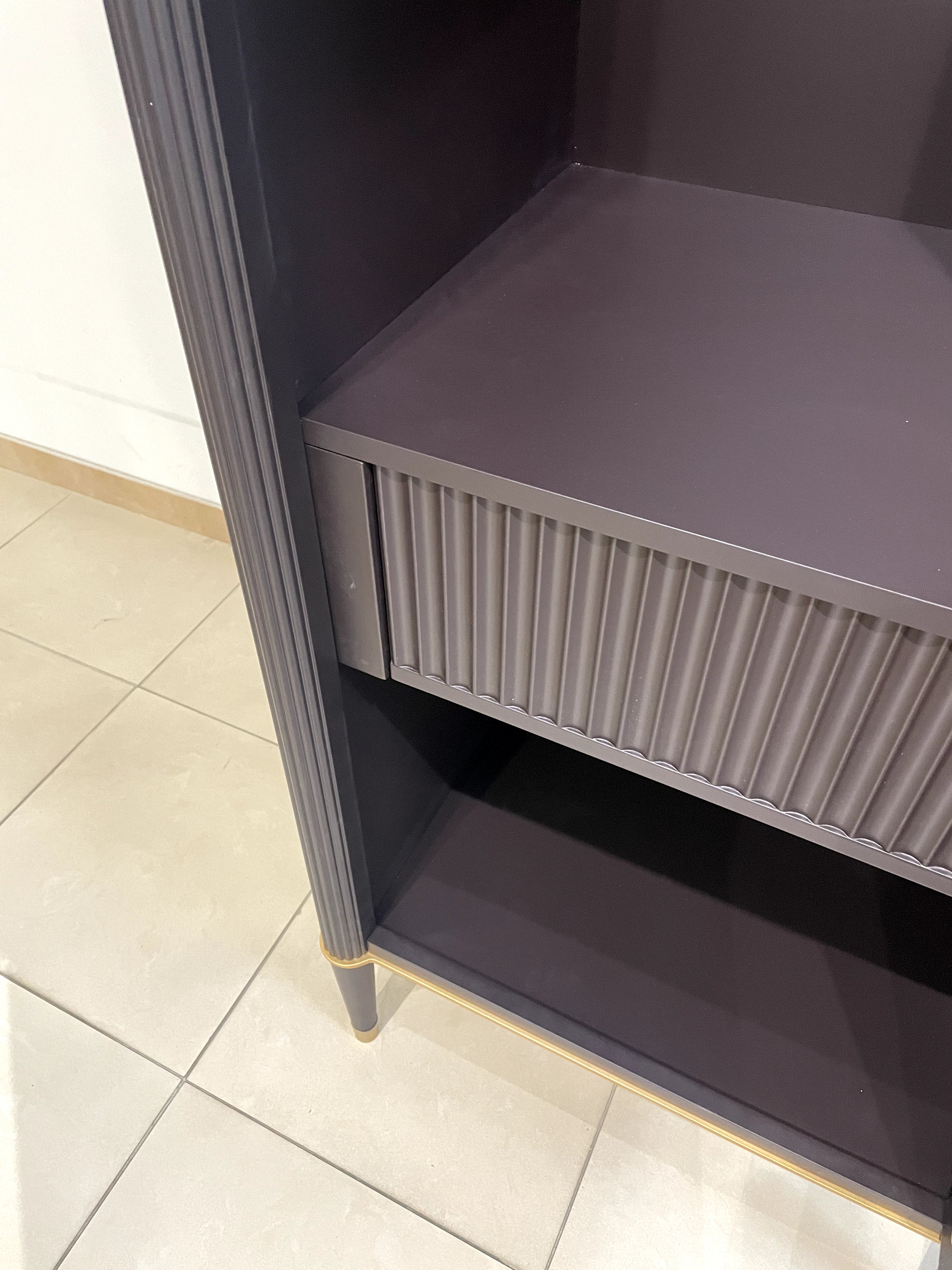 Витрина Timber Венеция, однодверная правая, цвет: Моккачино/Орех американский, 63х45х193 см (Т-101R/MO/NA)Т-101R/MO/NA Витрина Timber Венеция, однодверная правая, цвет: Моккачино/Орех американский, 63х45х193 см (Т-101R/MO/NA)Т-101R/MO/NA