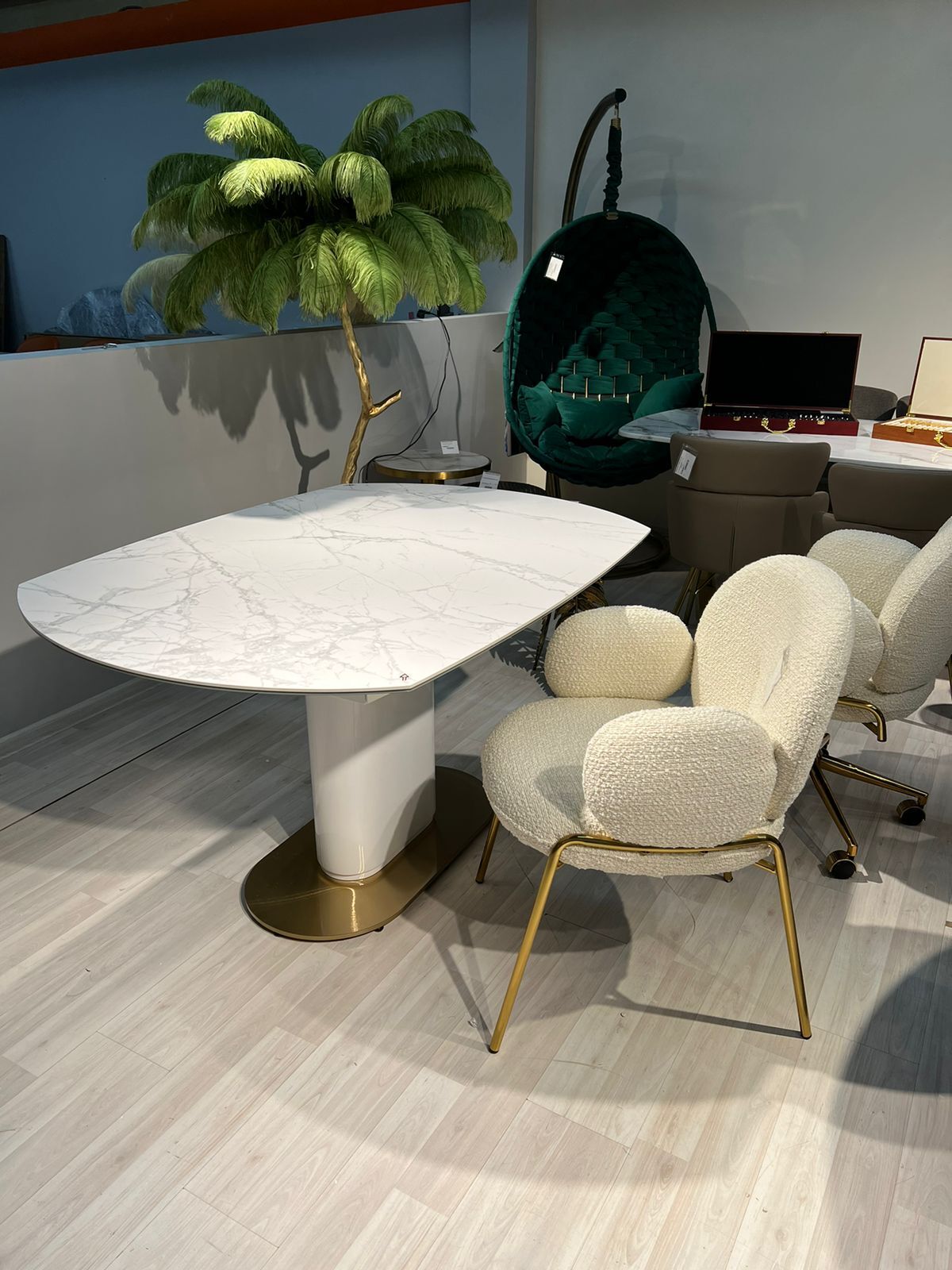 Стол обеденный раскладной IST-CASA Атриум-2 MC3035-140W, размер 140(30+30)х100х77 см, цвет: белая керамика (MC3035-140Wcasa)MC3035-140Wcasa Стол обеденный раскладной IST-CASA Атриум-2 MC3035-140W, размер 140(30+30)х100х77 см, цвет: белая керамика (MC3035-140Wcasa)MC3035-140Wcasa