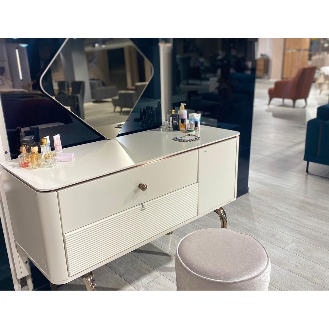 Стол туалетный-комод Bellona Larissa, размер 126x49x84 см (LARS-23)LARS-23 Стол туалетный-комод Bellona Larissa, размер 126x49x84 см (LARS-23)LARS-23