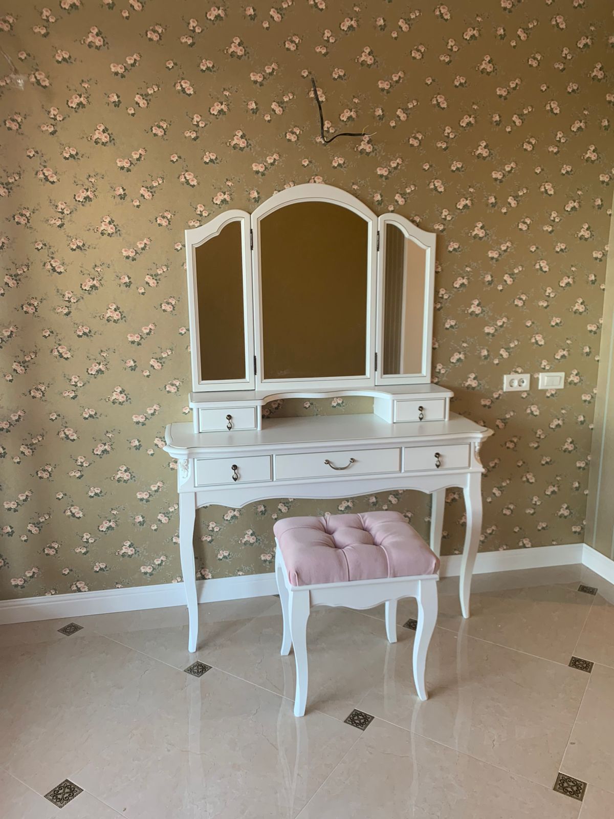 Пуф Aletan Provence, цвет: слоновая кость, размер 47х38х52 см (B107)B107 Пуф Aletan Provence, цвет: слоновая кость, размер 47х38х52 см (B107)B107