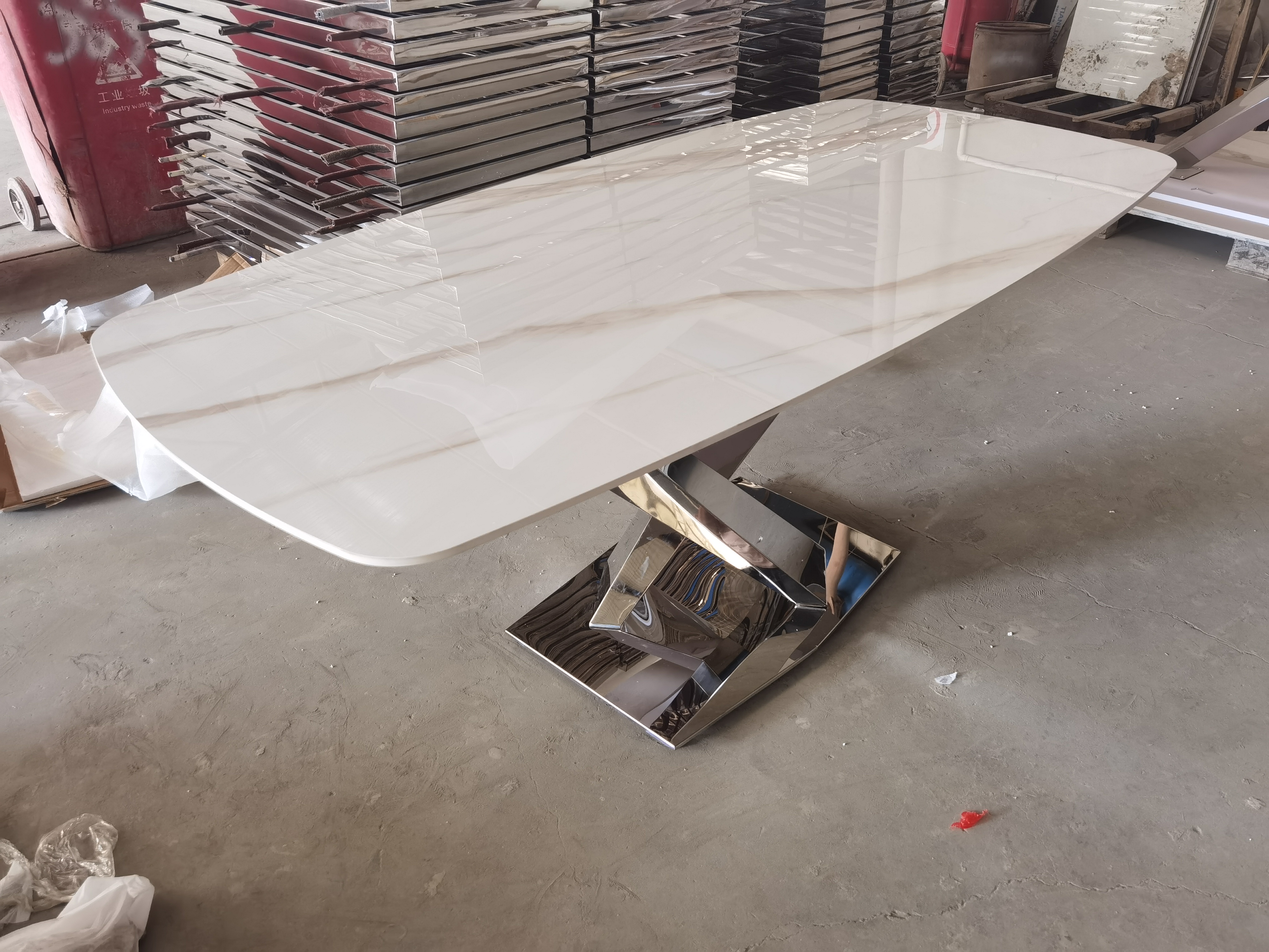 Стол обеденный IST-CASA Интерно Силвер DT-2883, размер 180х90х75 см, цвет: белый мрамор|серебро (DT-2883.4casa)DT-2883.4casa Стол обеденный IST-CASA Интерно Силвер DT-2883, размер 180х90х75 см, цвет: белый мрамор|серебро (DT-2883.4casa)DT-2883.4casa