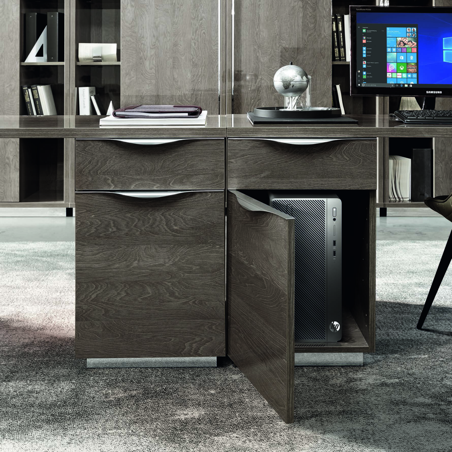 Стол письменный Camelgroup Platinum, цвет: серебристая береза, 140x65x70 см (136SCR.01PL)136SCR.01PL
