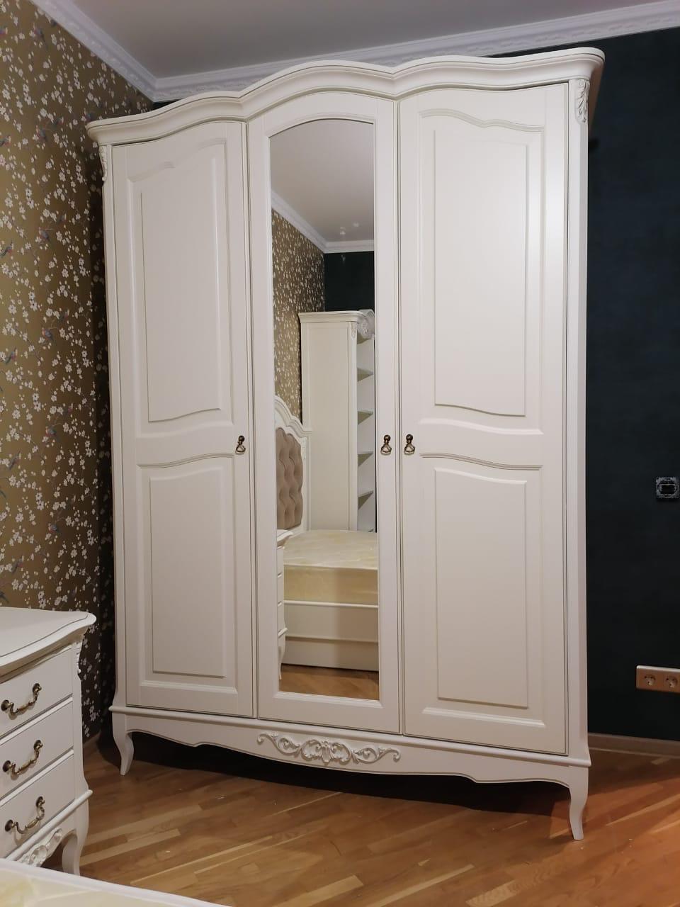 Шкаф платяной Aletan Provence, 3-х дверный, цвет: слоновая кость, размер 162х66х223 см (B803)B803 Шкаф платяной Aletan Provence, 3-х дверный, цвет: слоновая кость, размер 162х66х223 см (B803)B803