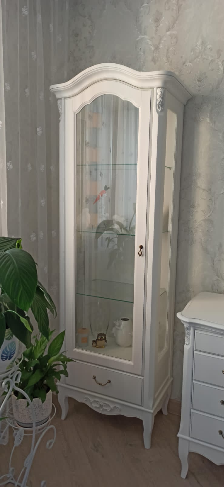 Витрина Aletan Provence, однодверная, со стеклянной дверью, левая, цвет: слоновая кость, размер 70х44х203 см (B602)B602 Витрина Aletan Provence, однодверная, со стеклянной дверью, левая, цвет: слоновая кость, размер 70х44х203 см (B602)B602