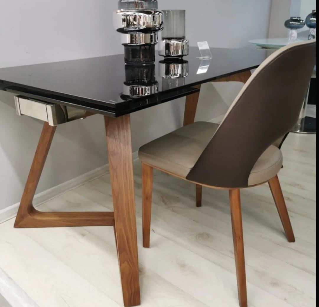 Стол обеденный раскладной IST-CASA Бостон Блэк MC-1772DT-S, размер 160(240)х90х76см, цвет: затемненное стекло (MC-1772DT-Scasa)MC-1772DT-Scasa Стол обеденный раскладной IST-CASA Бостон Блэк MC-1772DT-S, размер 160(240)х90х76см, цвет: затемненное стекло (MC-1772DT-Scasa)MC-1772DT-Scasa