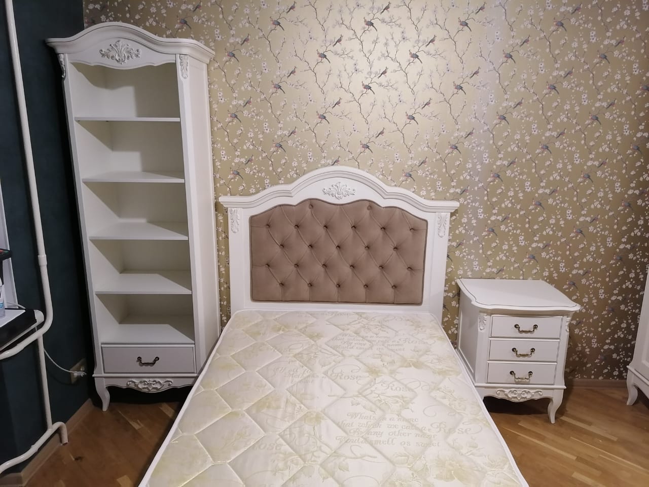 Стеллаж Aletan Provence Wood, узкий, цвет: слоновая кость-дерево 70х42х203 см (W605)W605 Стеллаж Aletan Provence Wood, узкий, цвет: слоновая кость-дерево 70х42х203 см (W605)W605