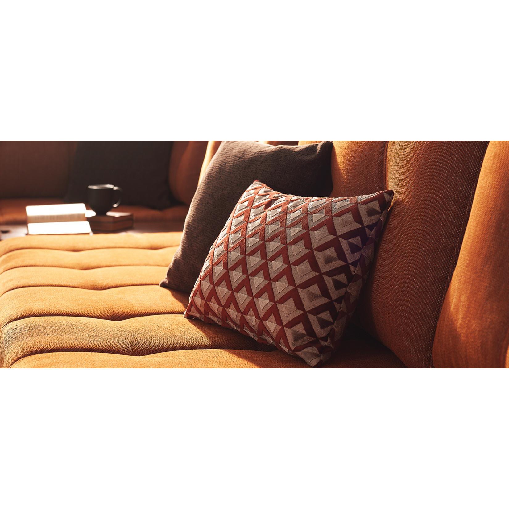 Диван угловой Enza Arte, размер 548х240х84 см (остатки) Диван угловой Enza Arte, размер 548х240х84 см (остатки)