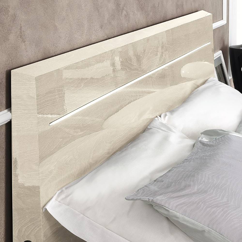Кровать Legno Camelgroup Platinum sabbia, с подъемным механизмом, подсветкой, цвет: янтарная береза, 180x200 см (136LET.44BS)136LET.44BS Кровать Legno Camelgroup Platinum sabbia, с подъемным механизмом, подсветкой, цвет: янтарная береза, 180x200 см (136LET.44BS)136LET.44BS