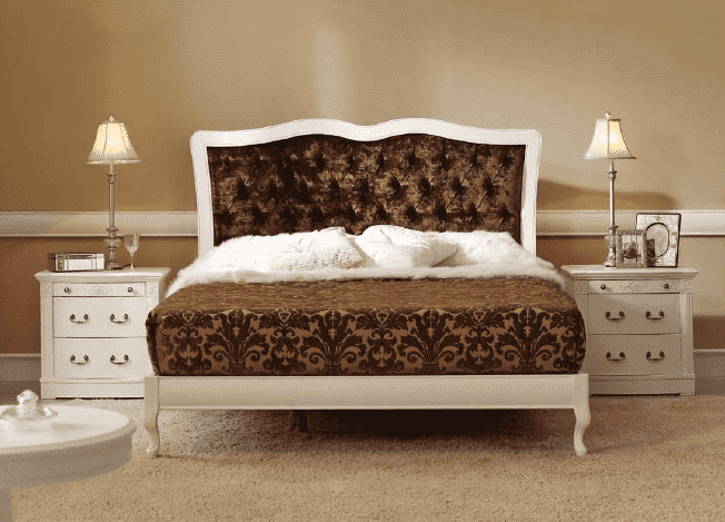 Роскошная кровать в стиле классика