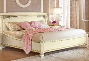 Кровать в цвете беж
