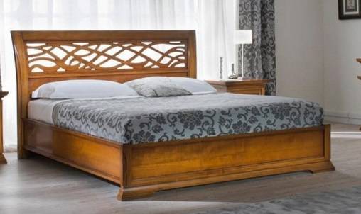 Красивая кровать без изножья